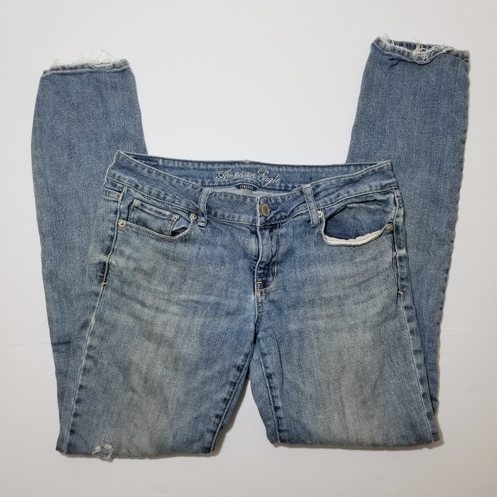 American Eagle Skinny Distressed Jeans Size 8